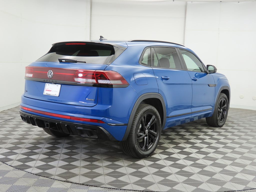 2026 Volkswagen Atlas Cross Sport SEL R-Line photo 5