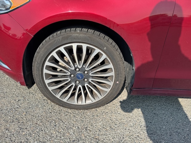 2017 Ford Fusion SE photo 3
