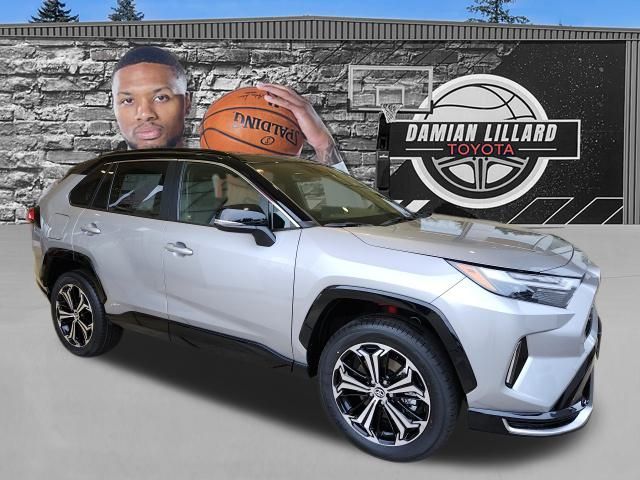 2025 Toyota RAV4 XSE's photo