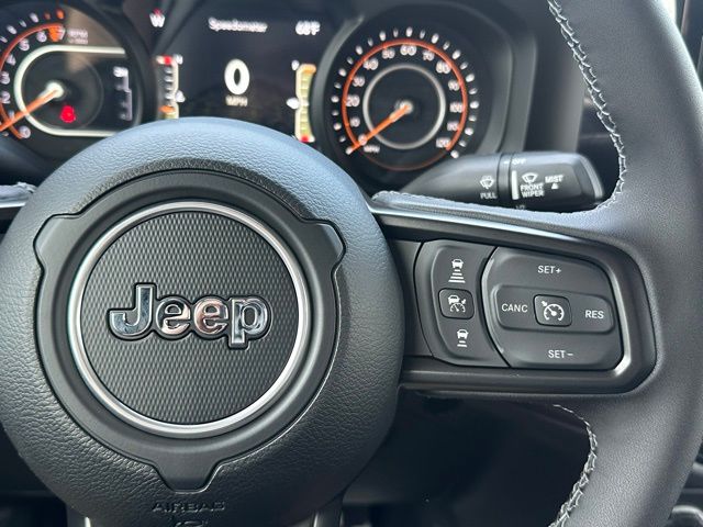 2025 Jeep Gladiator Sport photo 21