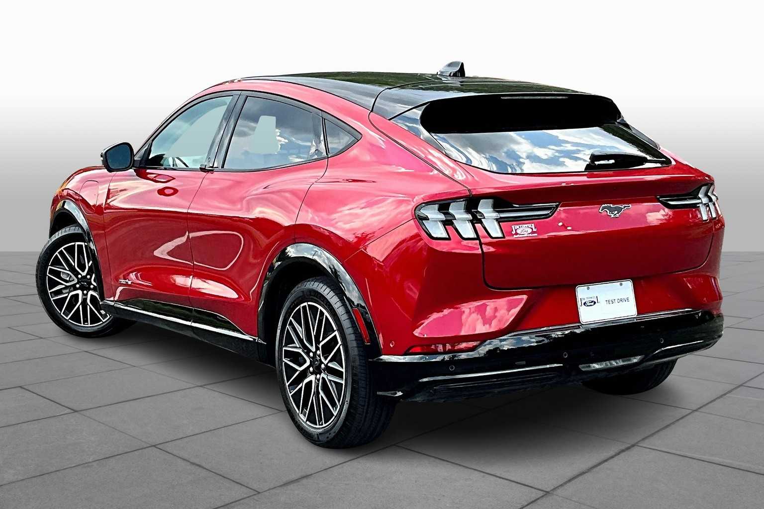 2024 Ford Mustang Mach-E Premium photo 11