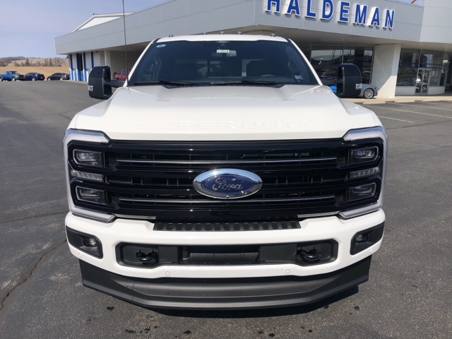 2025 Ford F-250 photo 2