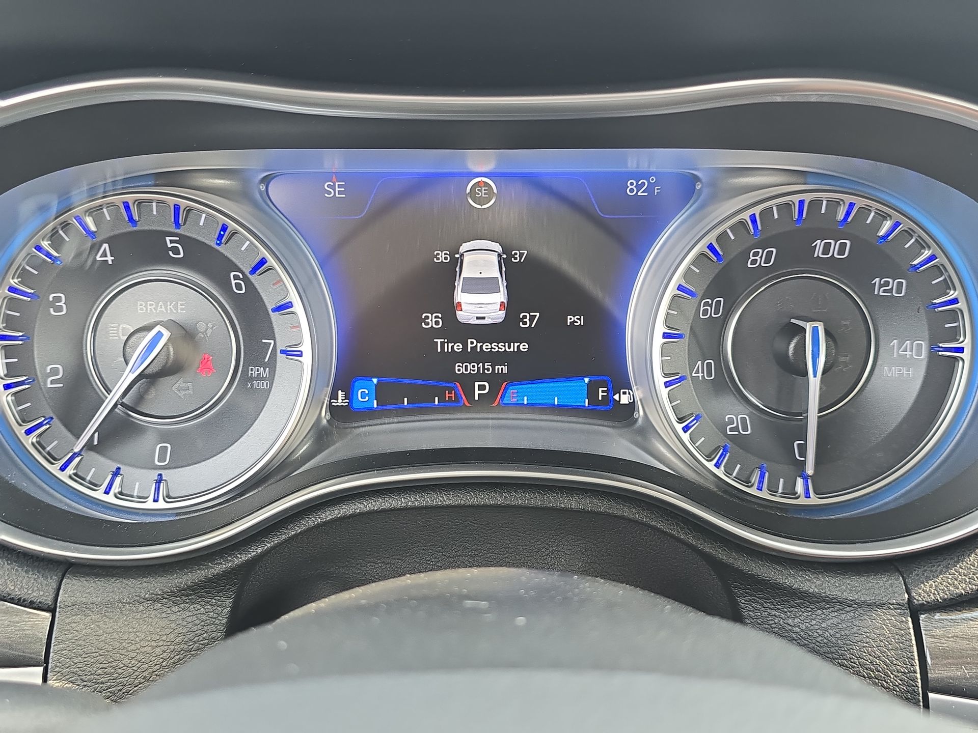 2022 Chrysler 300 Touring photo 46
