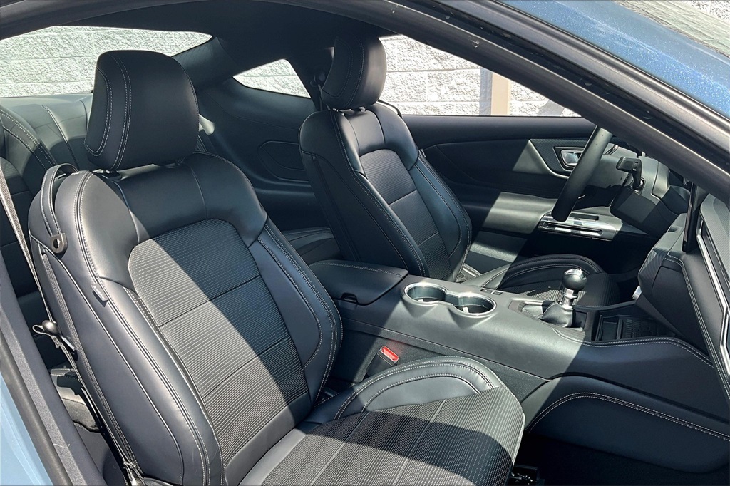 2024 Ford Mustang GT Premium photo 24