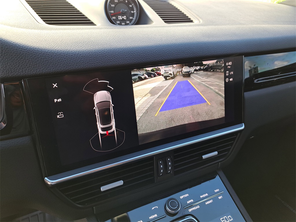 2023 Porsche Cayenne Coupe Base photo 22