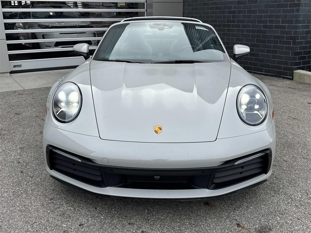2021 Porsche 911 Targa 4S photo 2