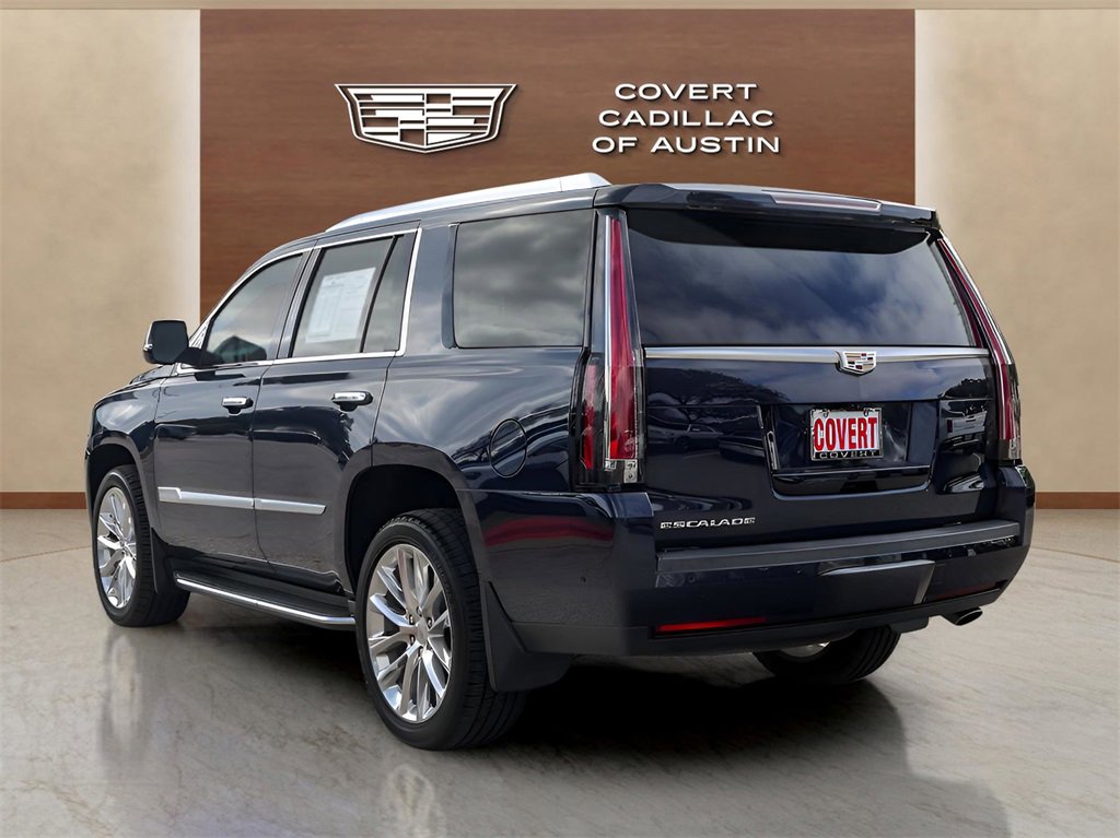 2018 Cadillac Escalade Luxury photo 2