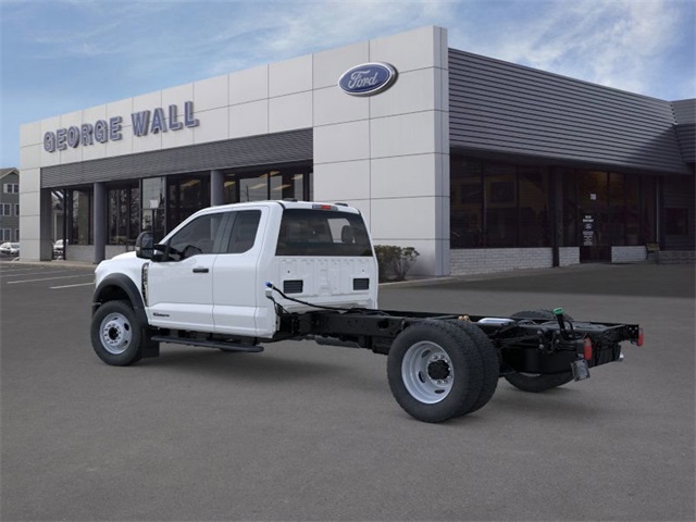 2026 Ford F-550 photo 4