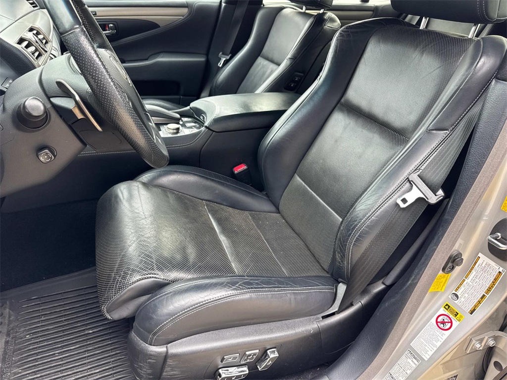 2013 Lexus LS 460 photo 19