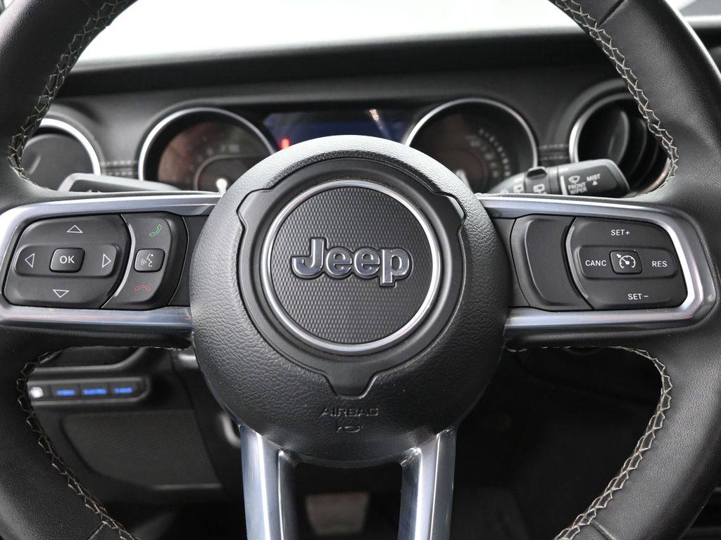 2023 Jeep Wrangler Sahara 4xe photo 12