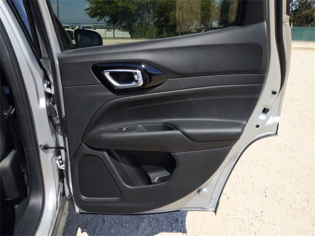 2026 Jeep Compass Latitude Altitude photo 26