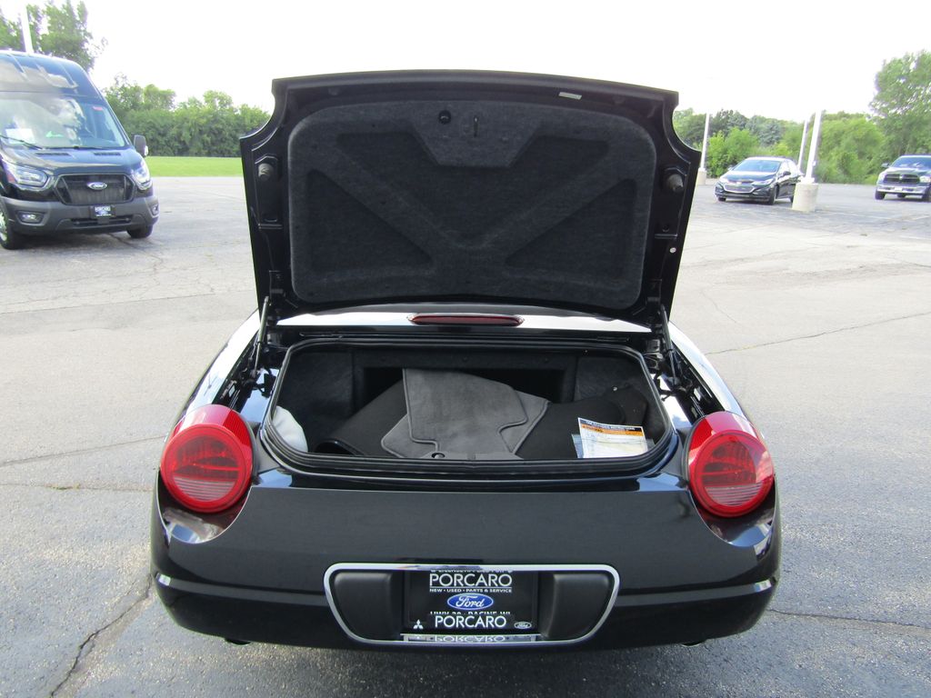 2002 Ford Thunderbird Base photo 21