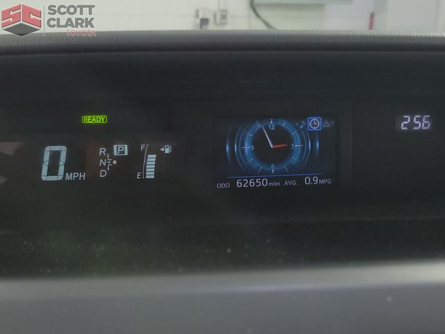 2017 Toyota Prius V Three photo 16
