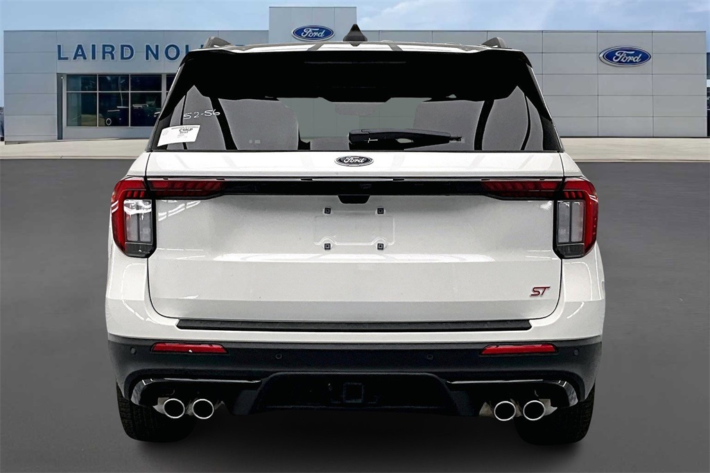 2025 Ford Explorer ST photo 4
