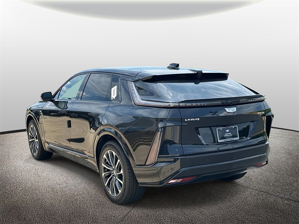2025 Cadillac Lyriq Sport photo 4