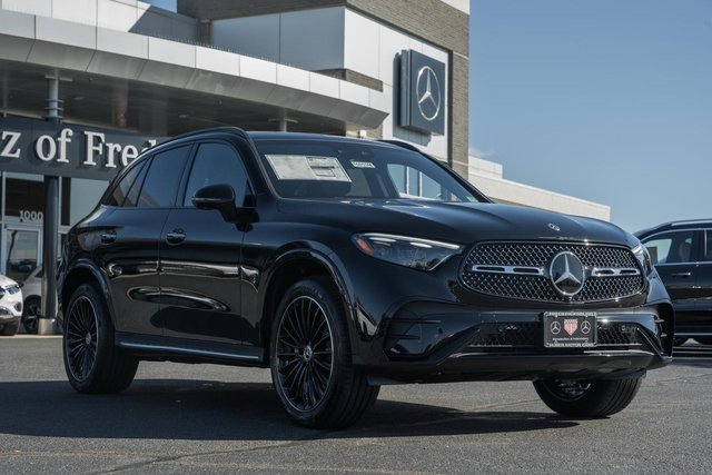 2026 Mercedes-Benz GLC Base's photo