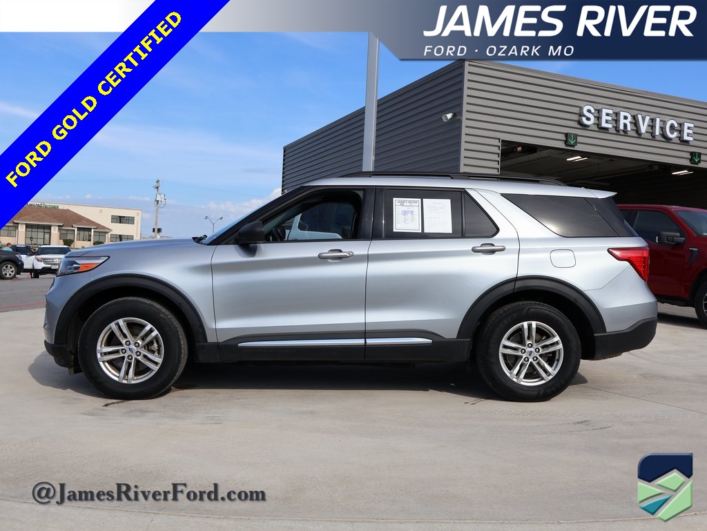 2023 Ford Explorer XLT photo 2