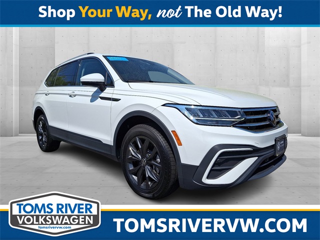 2024 Volkswagen Tiguan SE's photo