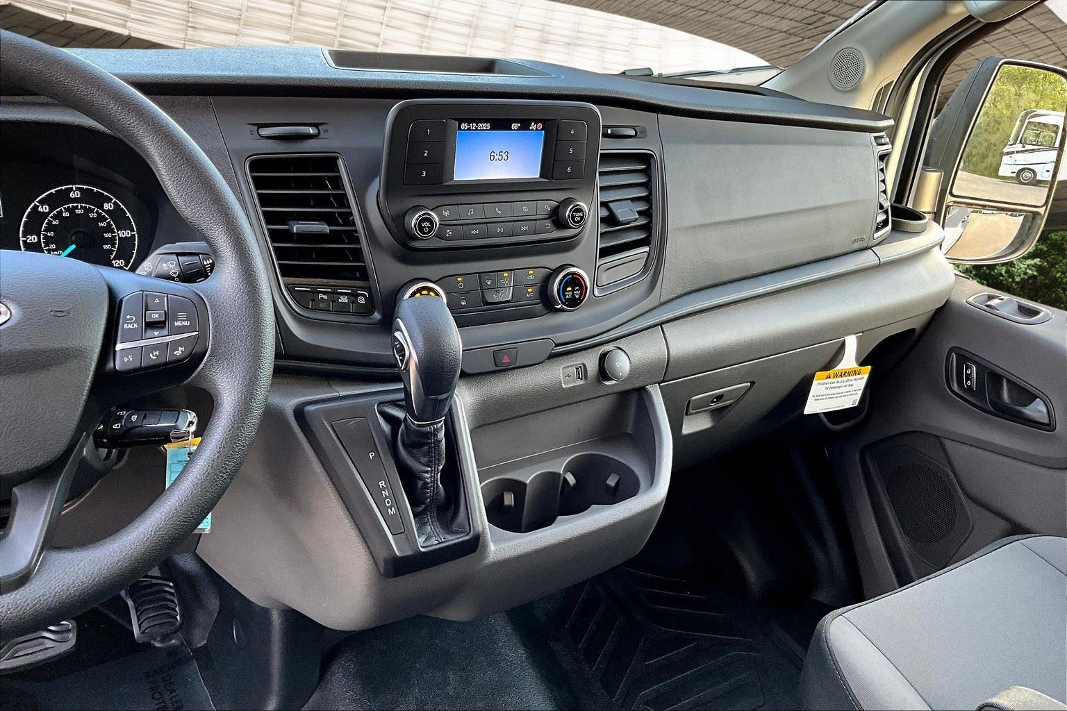 2025 Ford Transit Cargo Van photo 4