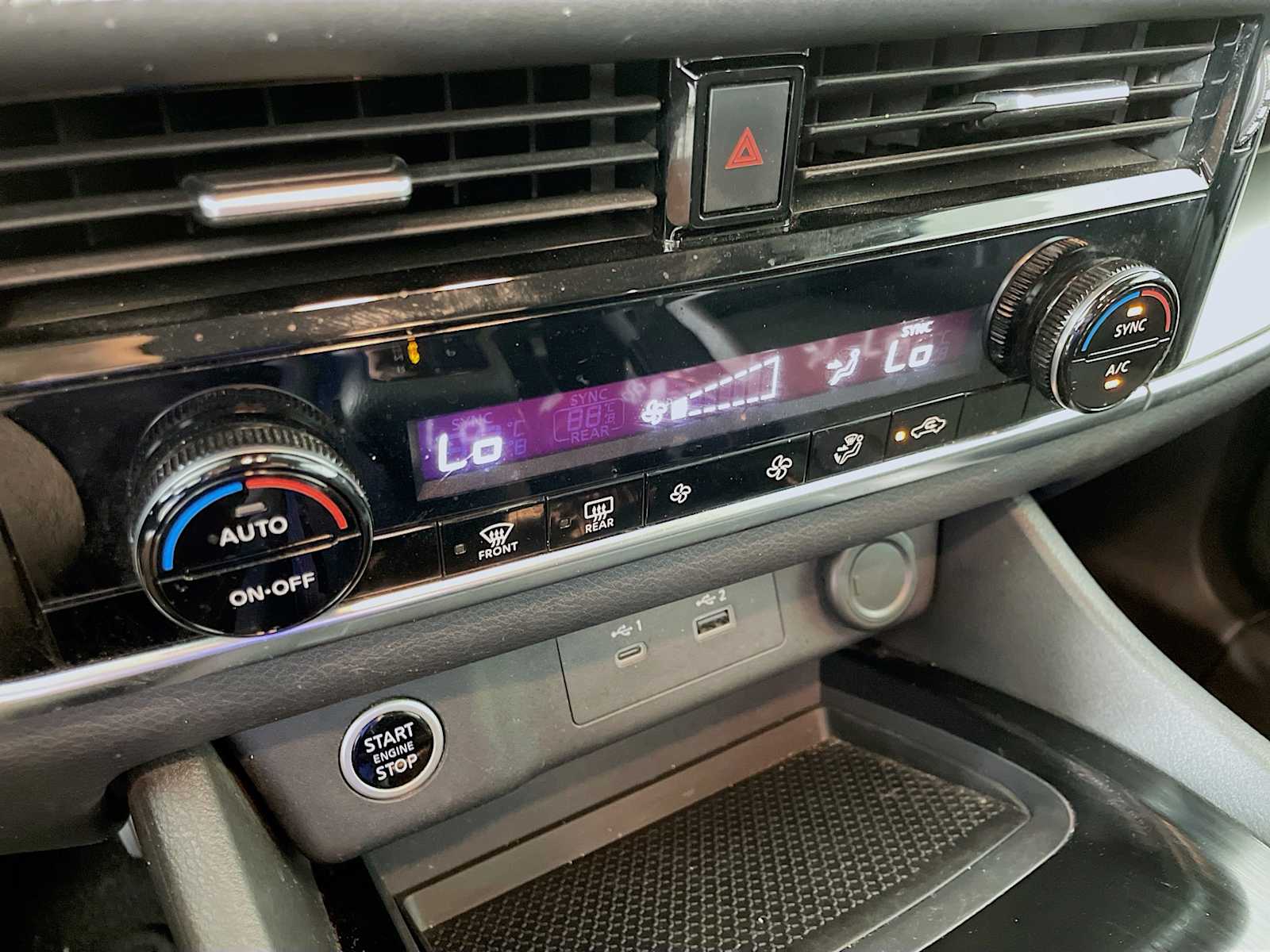 2021 Nissan Rogue SV photo 14