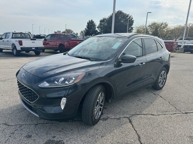 2022 Ford Escape SEL photo 3
