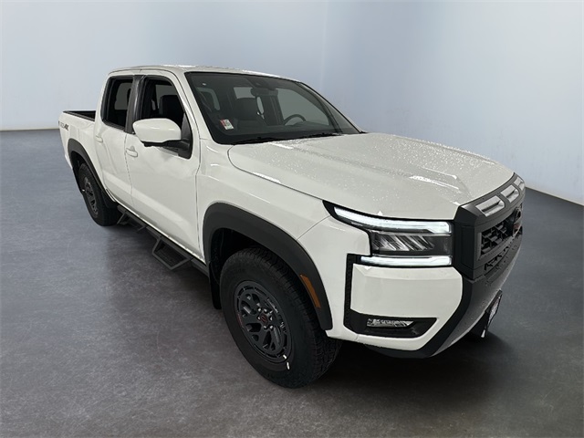2025 Nissan Frontier PRO-4X's photo