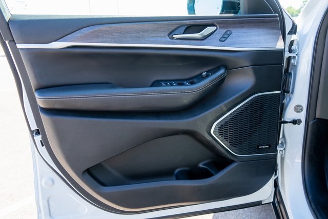 2023 Jeep Cherokee 4xe photo 8