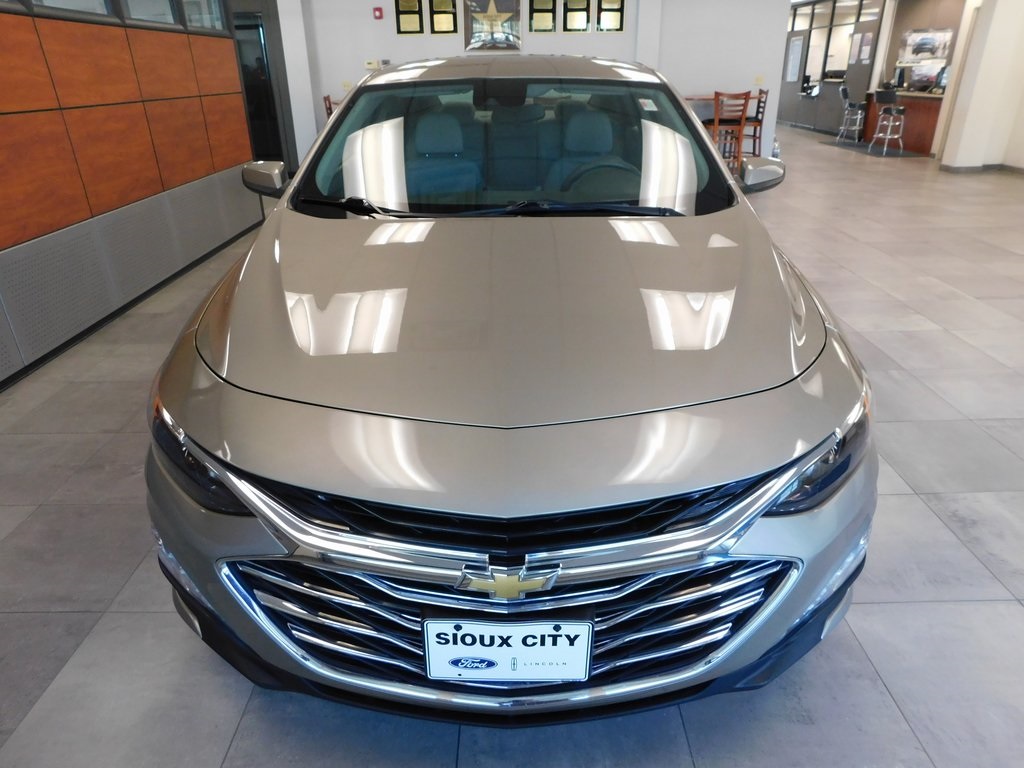 2022 Chevrolet Malibu 1LT photo 3
