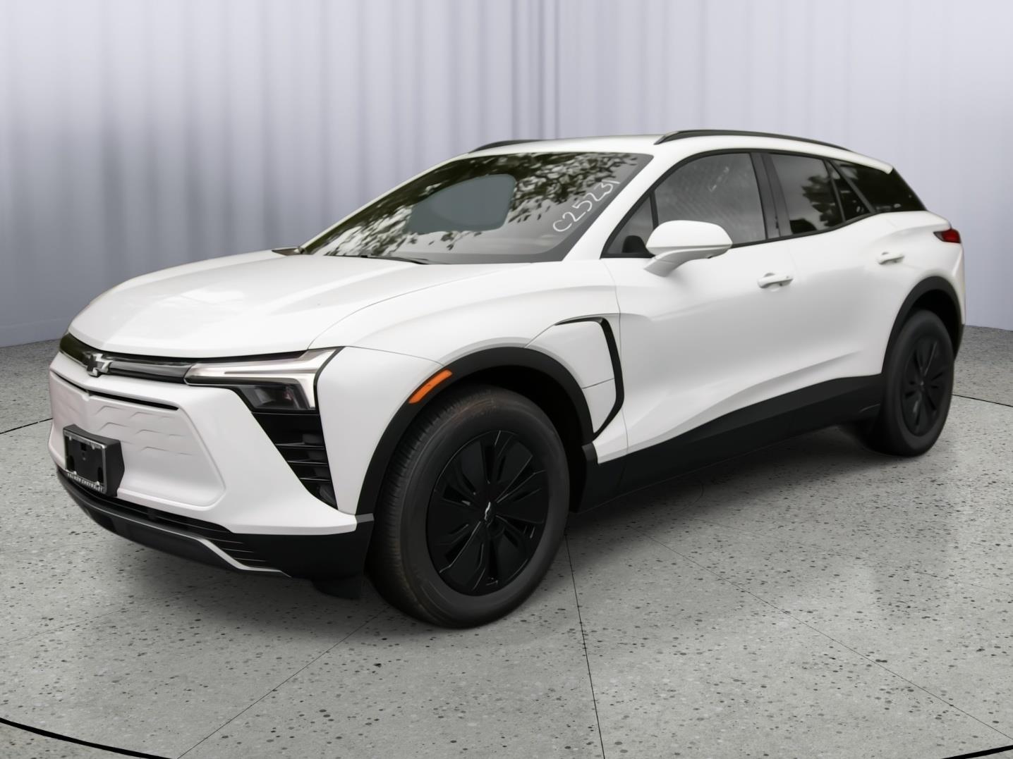 2025 Chevrolet Blazer EV photo 3