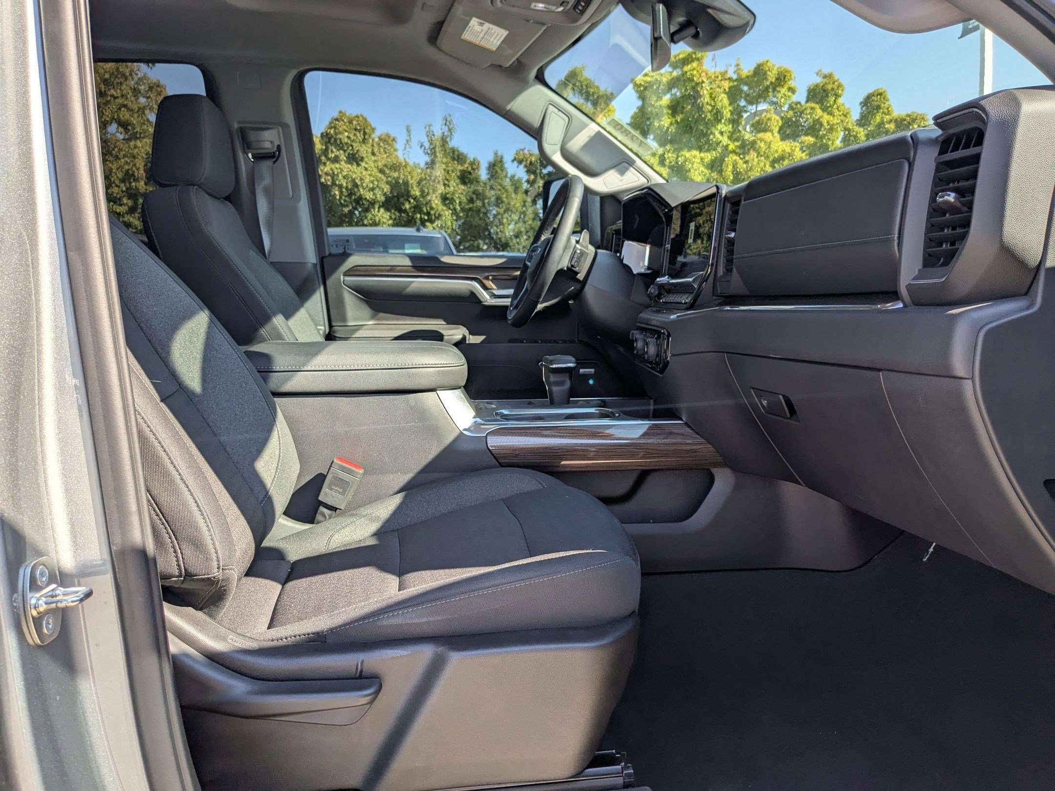 2024 Chevrolet Silverado 1500 LT Trail Boss photo 22