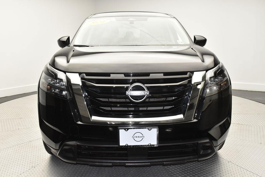 2024 Nissan Pathfinder S photo 2