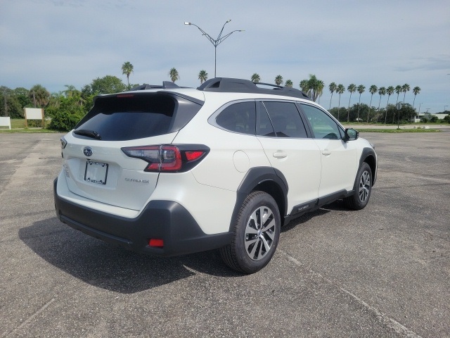 2025 Subaru Outback Premium photo 4