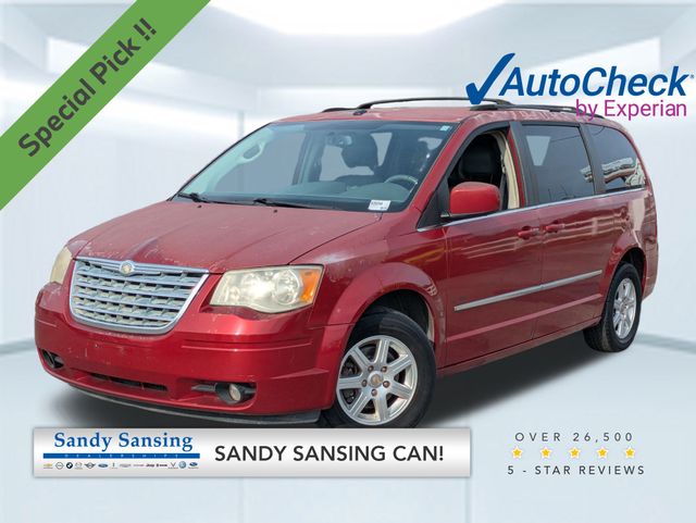 2010 Chrysler Town & Country Touring's photo