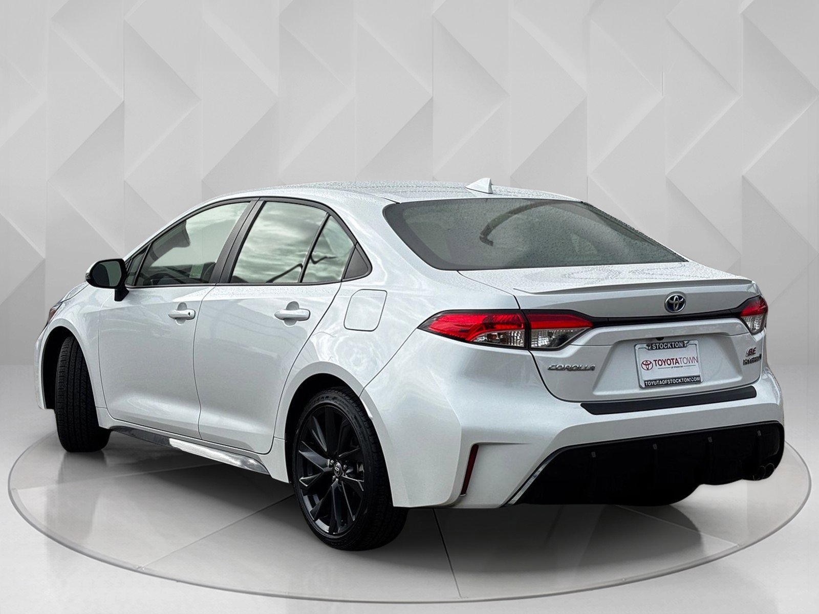 2024 Toyota Corolla Hybrid SE photo 3