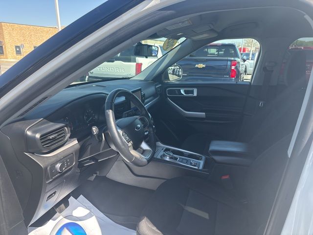 2022 Ford Explorer XLT photo 13