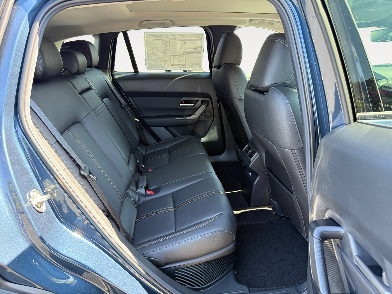 2025 Mazda CX-50 Premium photo 18