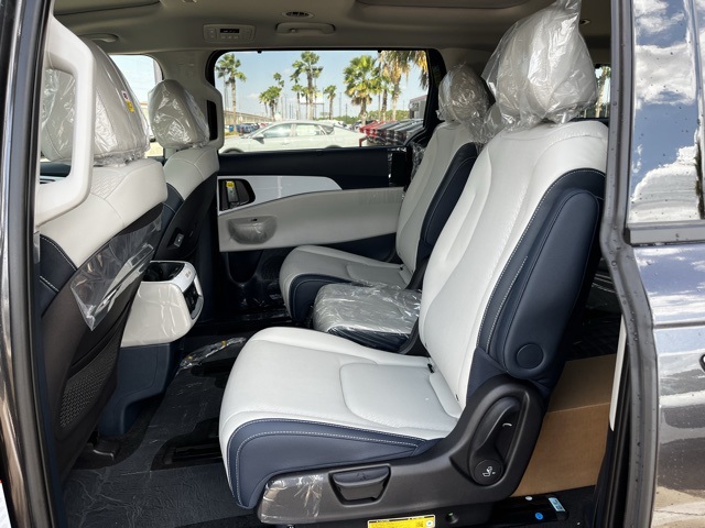 2026 Kia Carnival SX Prestige photo 15