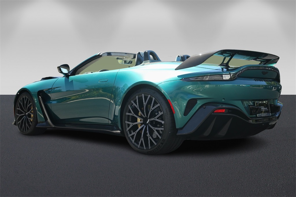 2023 Aston Martin Vantage photo 5
