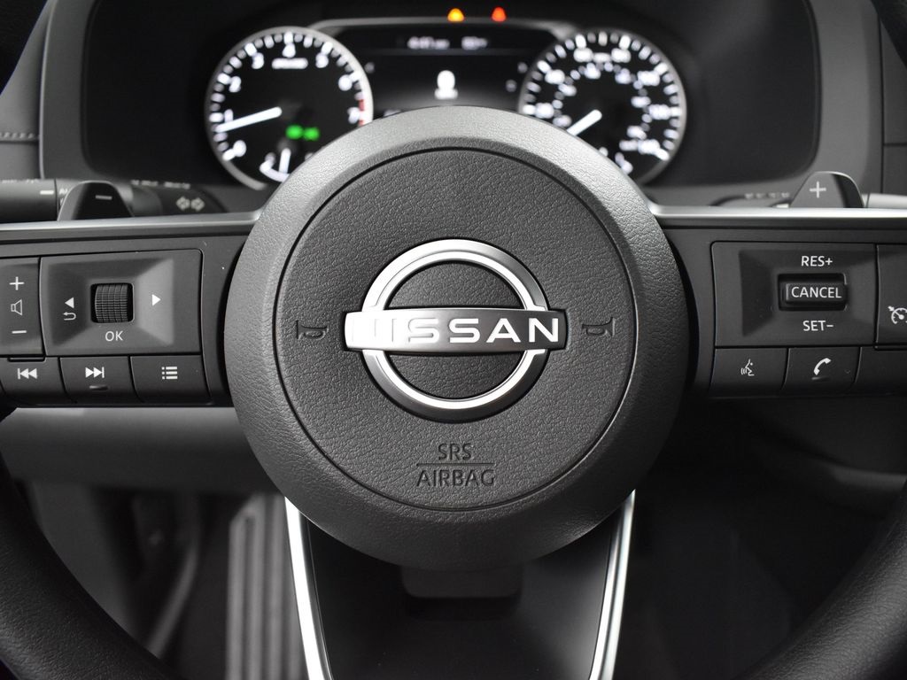 2025 Nissan Pathfinder S photo 27