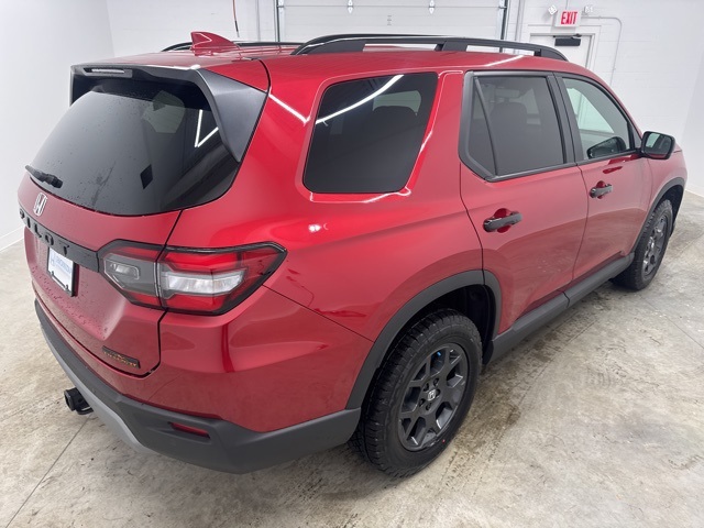 2025 Honda Pilot TrailSport photo 4