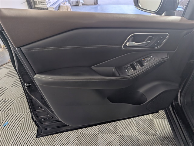 2021 Nissan Rogue SL photo 16