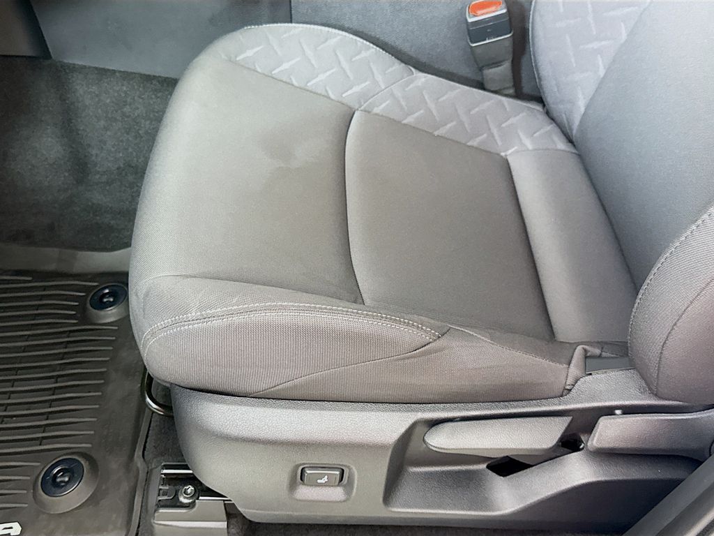 2024 Toyota Tacoma SR5 photo 19
