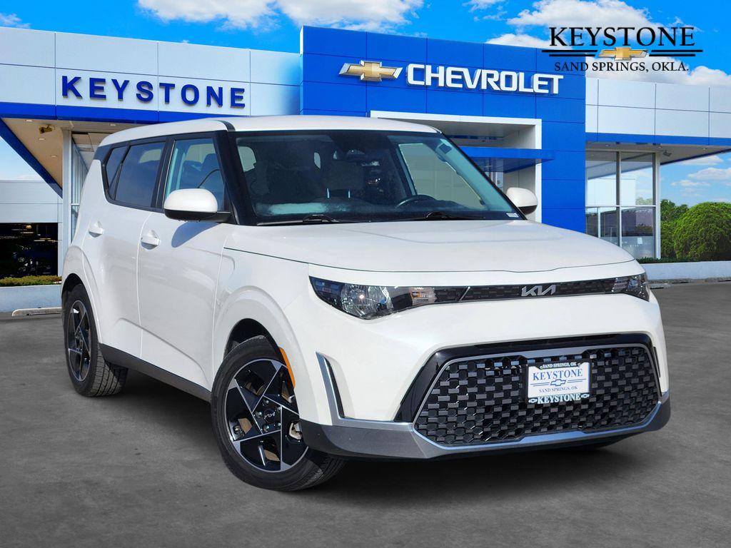 2023 Kia Soul EX's photo