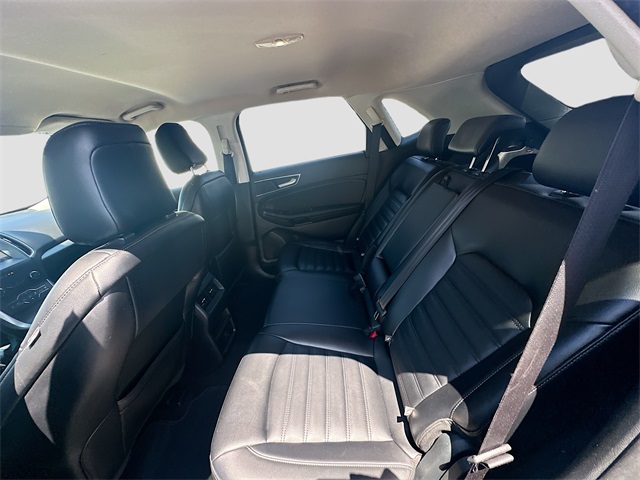 2020 Ford Edge SEL photo 23