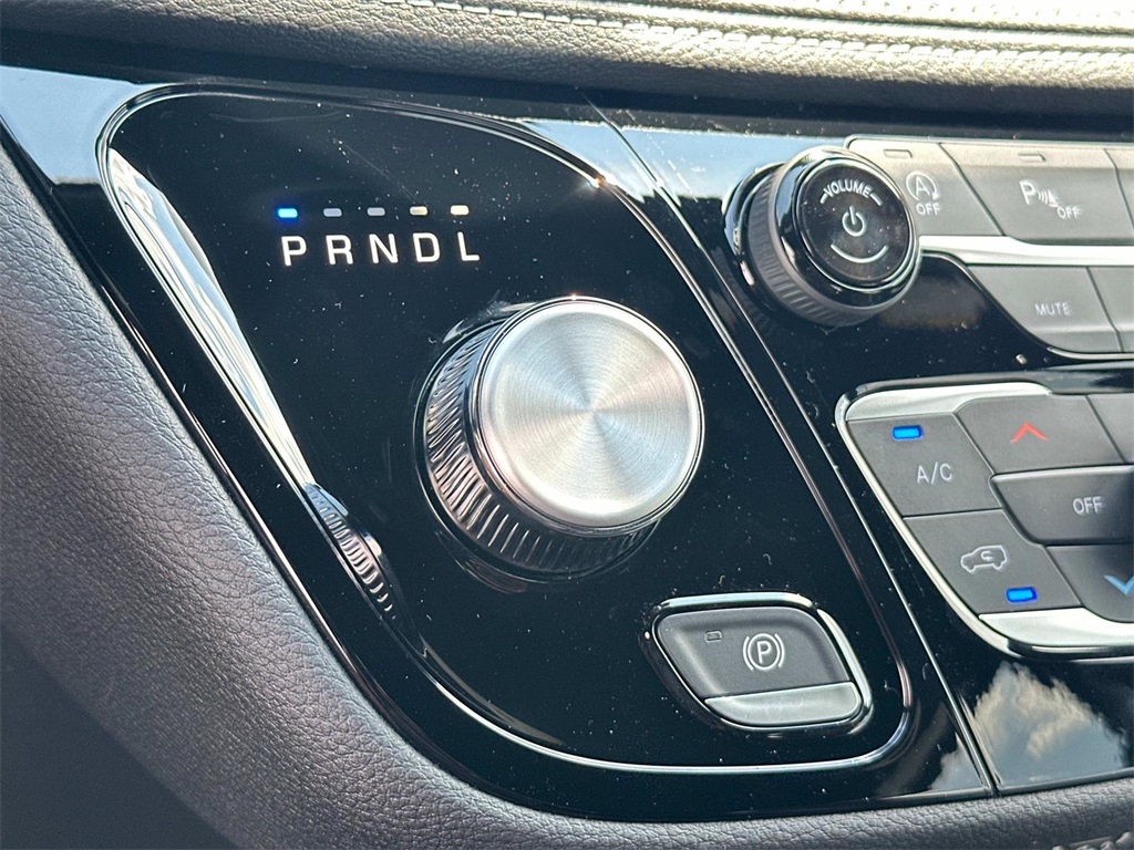 2025 Chrysler Pacifica photo 21