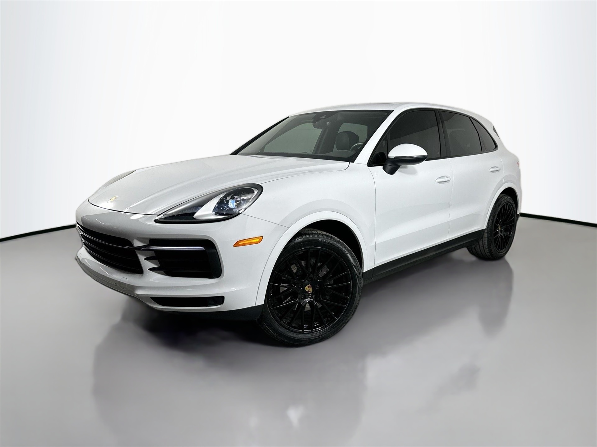 2019 Porsche Cayenne Base's photo
