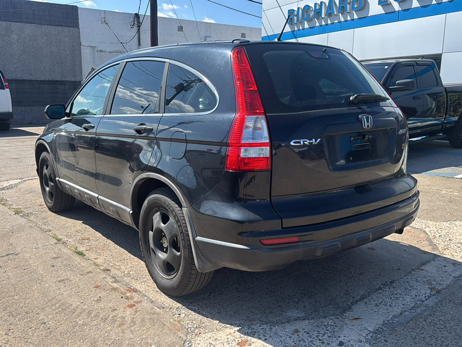 2010 Honda CR-V LX photo 4