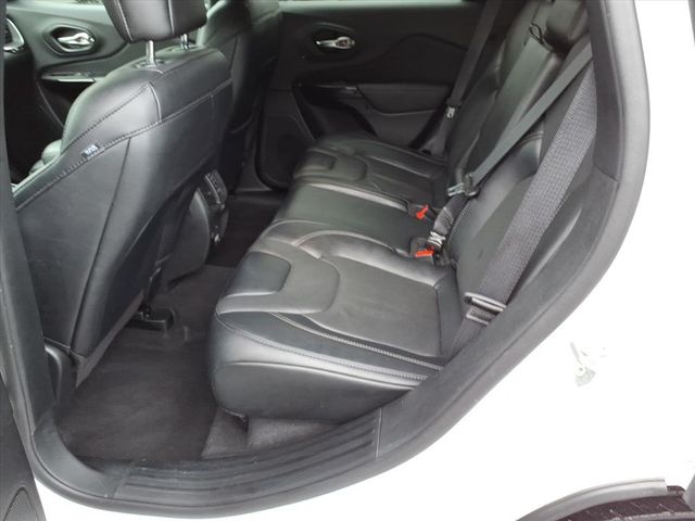 2023 Jeep Cherokee Altitude photo 12