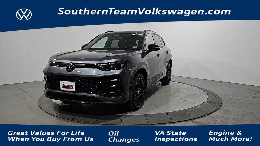 2026 Volkswagen Tiguan SE R-LINE BLACK's photo