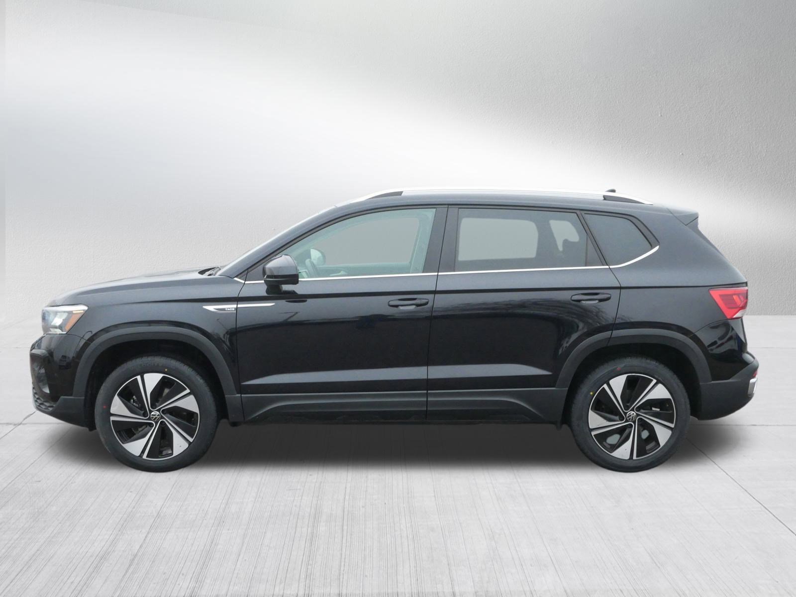 2024 Volkswagen Taos SE photo 4
